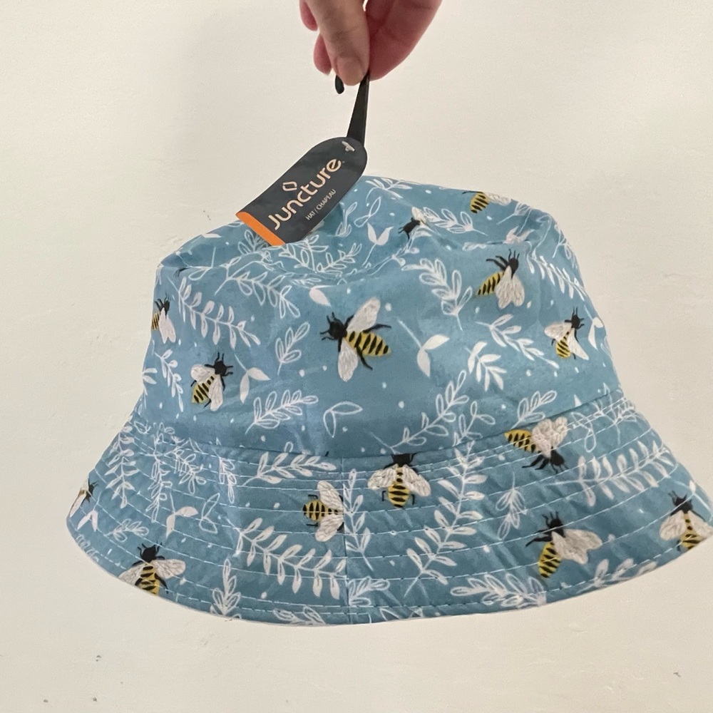 Juncture NWT Bumblebee Bucket Hat